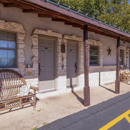 Country Inn Motel Fredericksburg Esterno foto