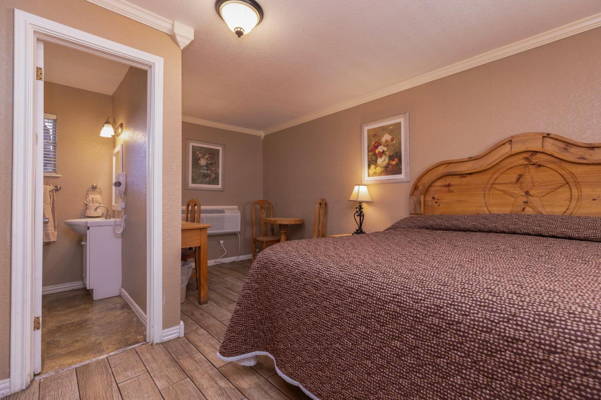 Country Inn Motel Fredericksburg Esterno foto
