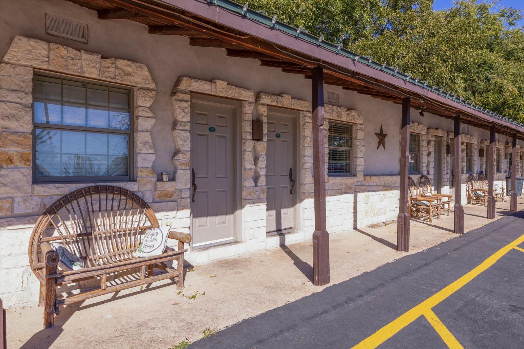 Country Inn Motel Fredericksburg Esterno foto