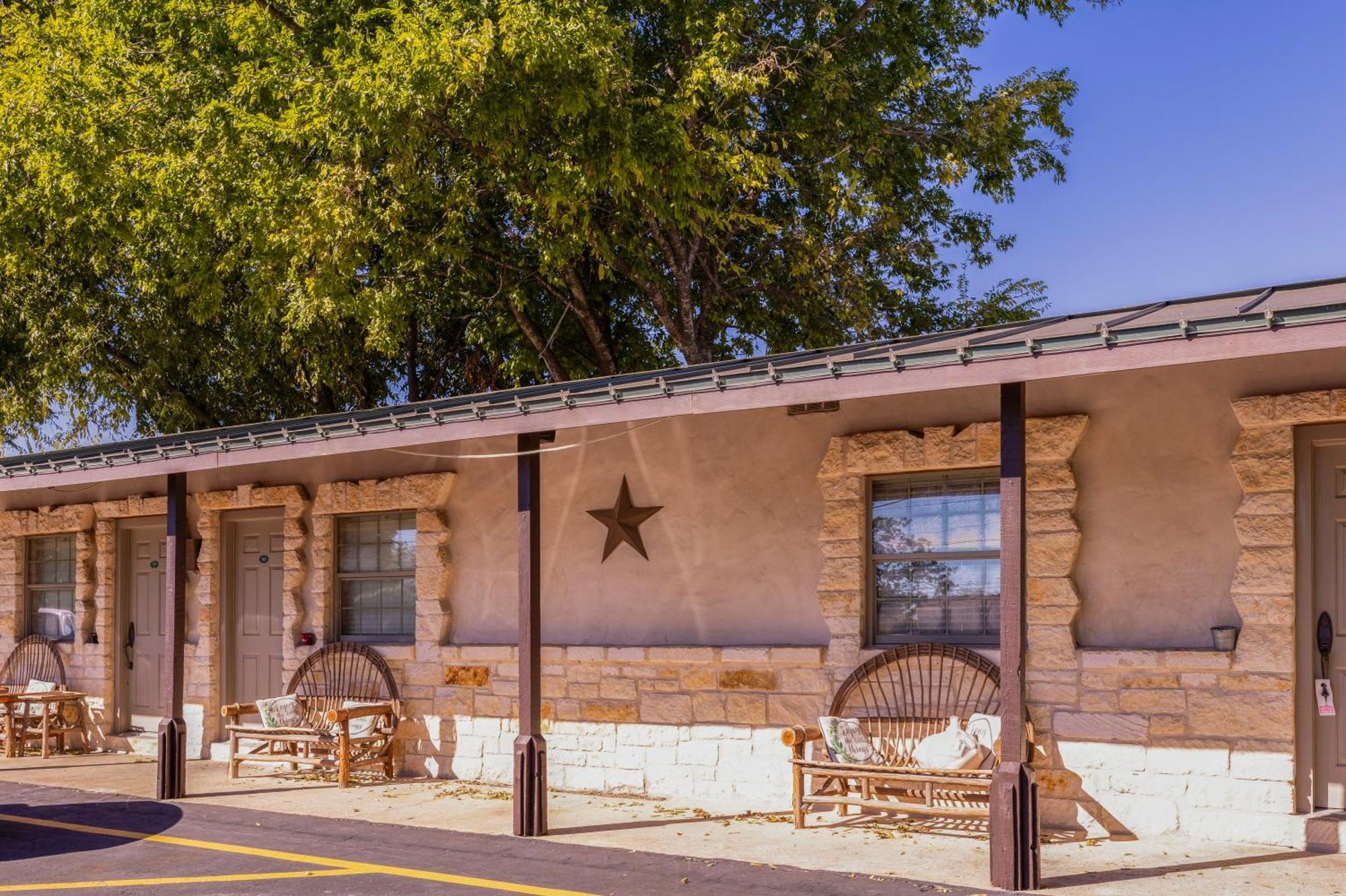 Country Inn Motel Fredericksburg Esterno foto