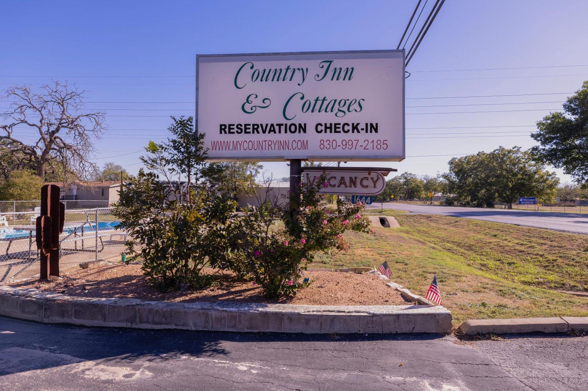 Country Inn Motel Fredericksburg Esterno foto